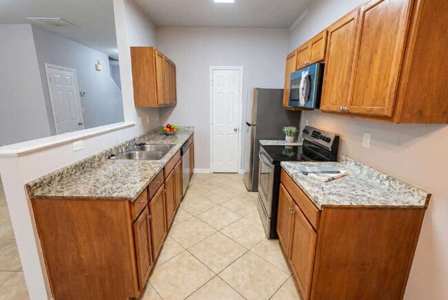 Building Photo - 385 Brookview Dr