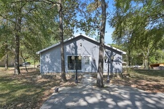 Building Photo - 15876 Pecan Dr