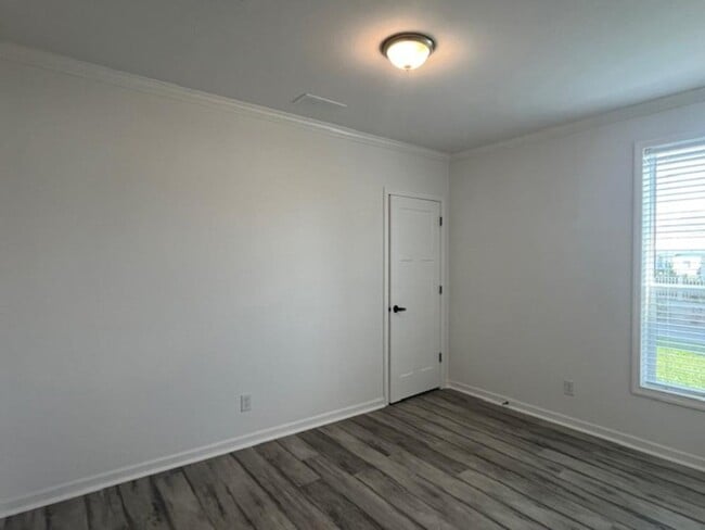 Building Photo - 41094 Roselle Lp