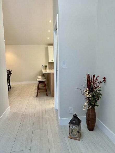 Building Photo - 22670 Vistawood Way