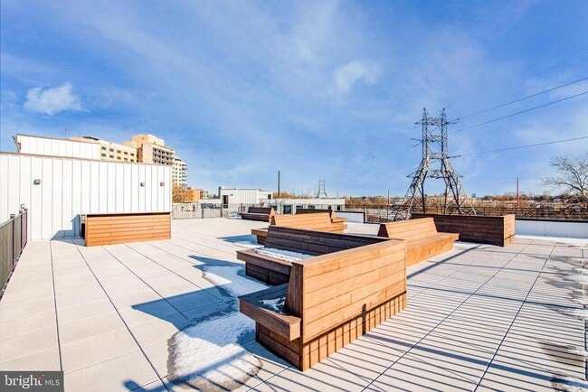Building Photo - 3449 Scotts Ln