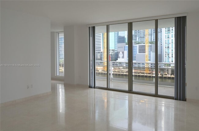 Building Photo - 901 Brickell Key Blvd