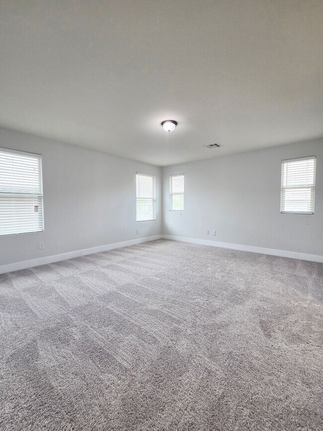 Building Photo - 5479 Bristol Grove Ln