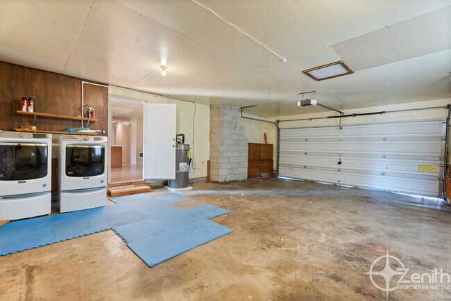 Building Photo - 4213 NE 139th Ave