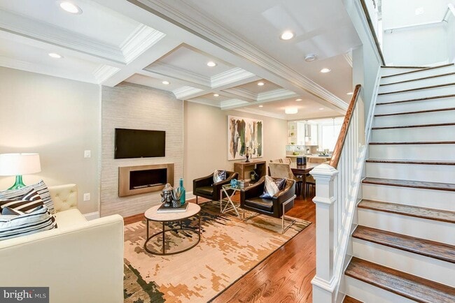 Primary Photo - 1423 Montello Ave NE