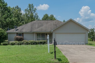 Building Photo - 13865 Roanoke Dr