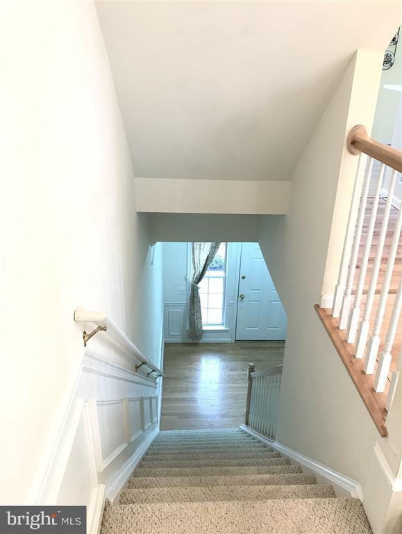 Building Photo - 7507 Lamoyne Ct