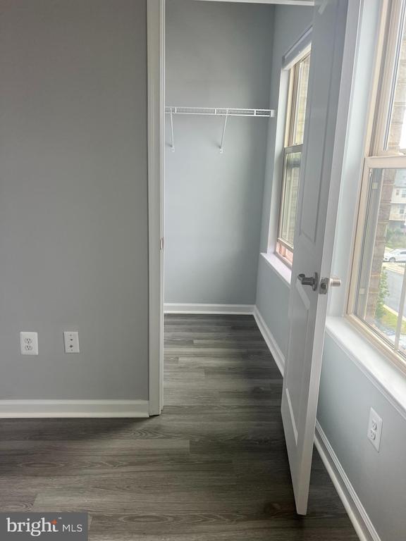 Building Photo - 3781 Vly Frd Wy