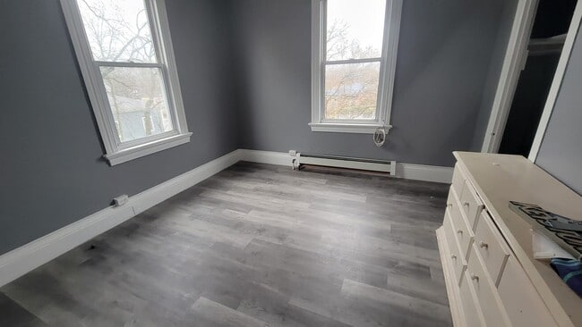 Building Photo - 1530 Pennington Rd