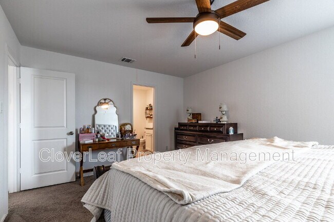 Building Photo - 2847 Elion Dr