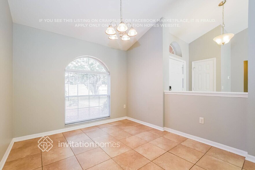 Building Photo - 13518 Biscayne Dr