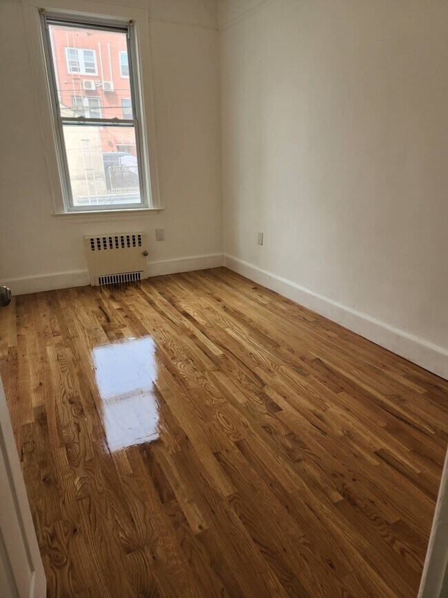 Building Photo - 50-34 41st St