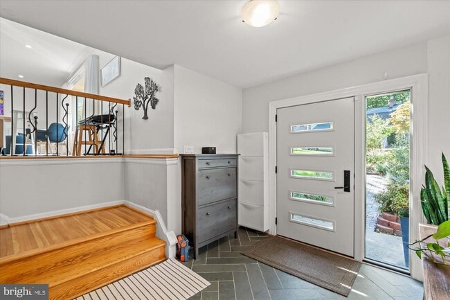 Building Photo - 6123 Beech Tree Dr