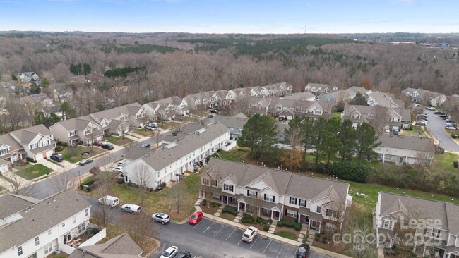 Building Photo - 2856 Summergrove Ct