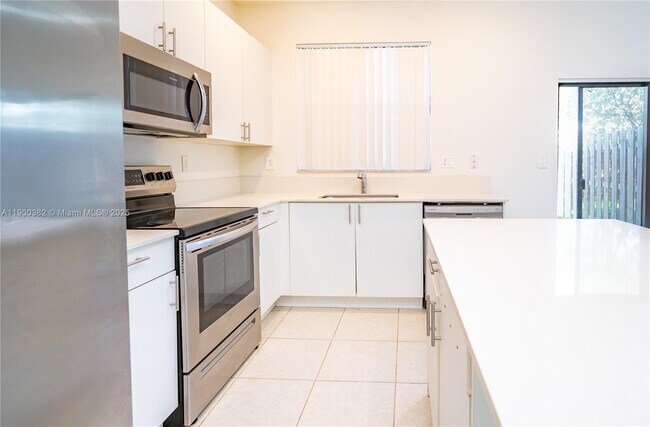 Building Photo - 13237 SW 286th Terrace