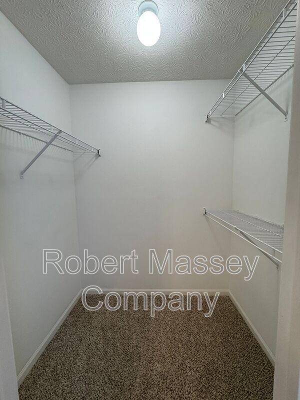 Building Photo - 5301 Pacer Ln