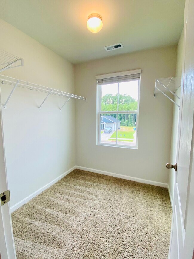 Building Photo - 793 Conductor Ct