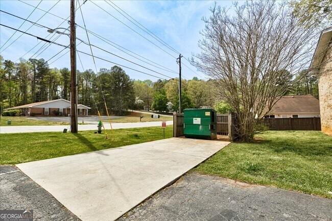 Building Photo - 111 W Burke St