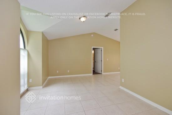 Building Photo - 605 Fisher Ct