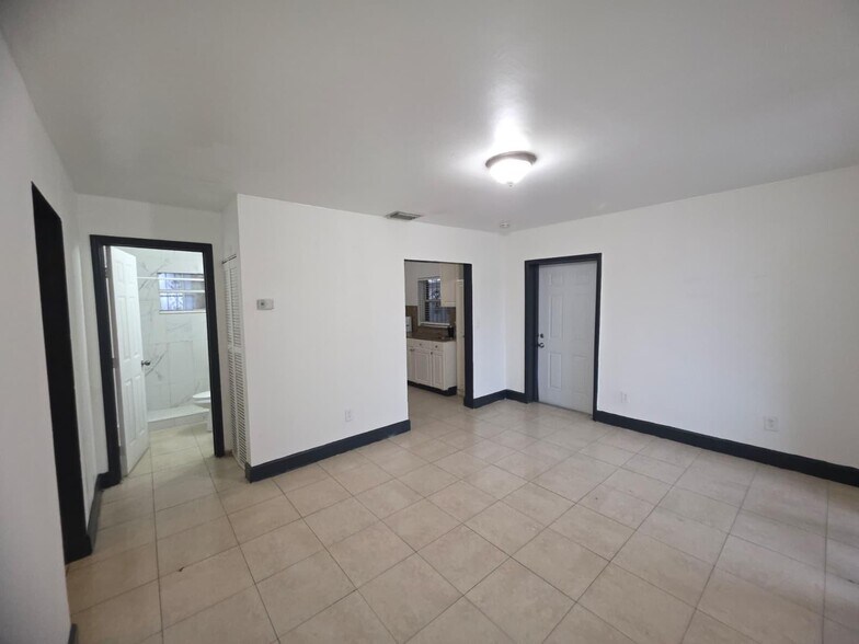 Building Photo - 8030 NW 36th Pl