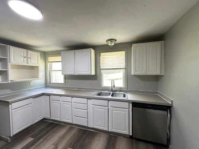 Building Photo - 616 Lodi St