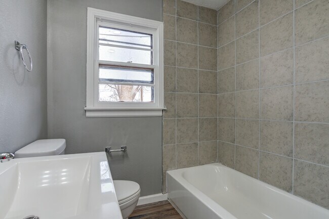 Building Photo - 3806 31st St