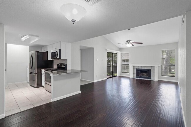 Building Photo - 14777 Wunderlich Dr