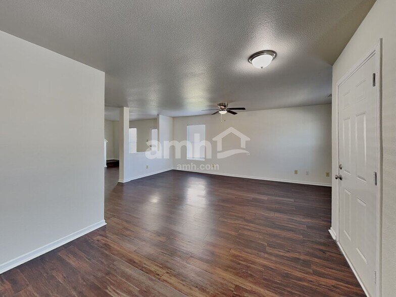 Building Photo - 10155 Cumberland Pointe Blvd