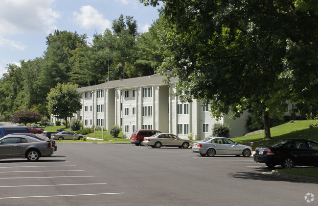 Building Photo - Woodlands at Bristol Apartments