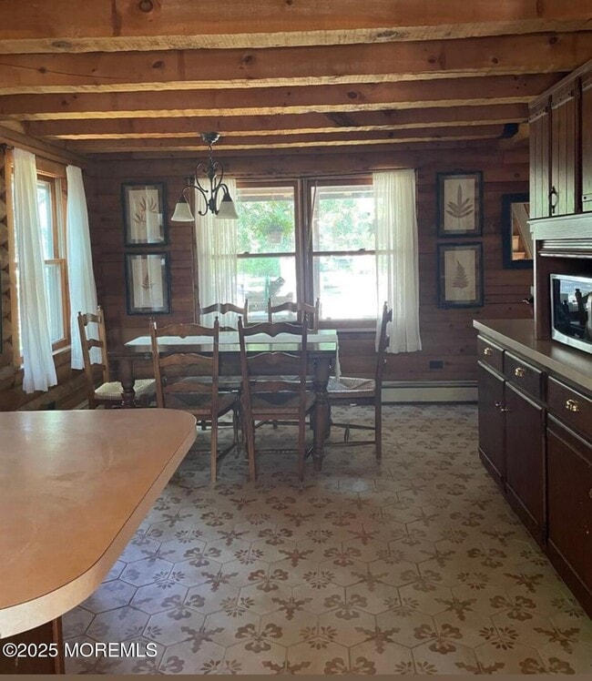 Building Photo - 375 Arrowhead Dr
