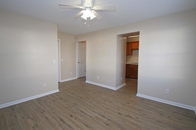 Building Photo - 1041 Oriole Ln