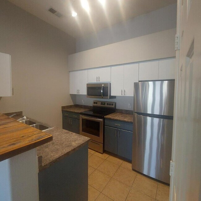 Building Photo - 14250 W Wigwam Blvd