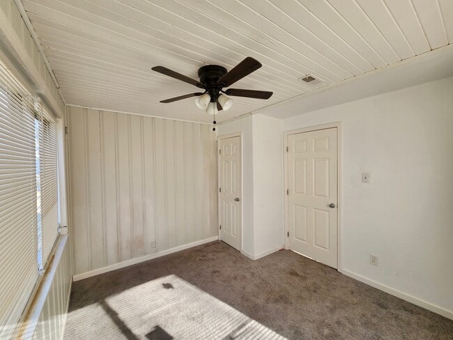 Building Photo - 4208 50th Ave N