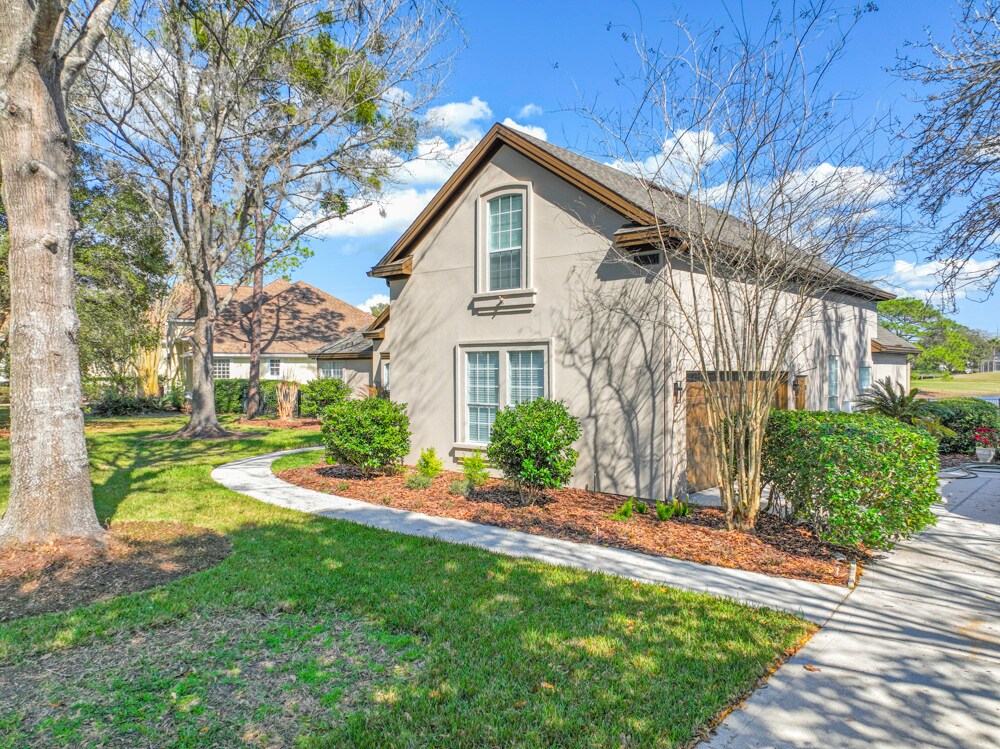 Building Photo - 10061 Vineyard Lake Rd E