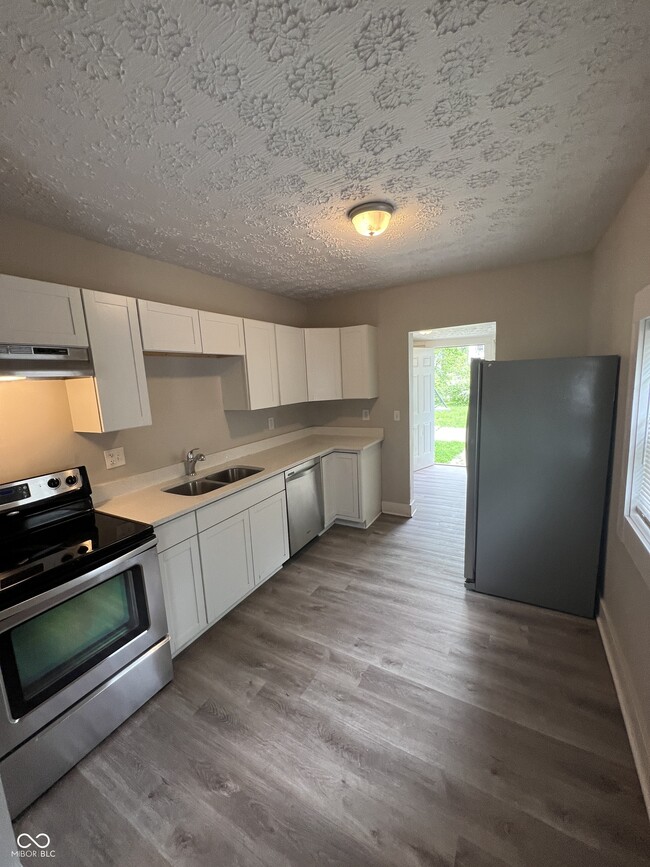 Building Photo - 3449 Boulevard Pl