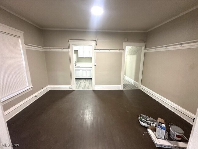 Building Photo - 3074 W 25th St