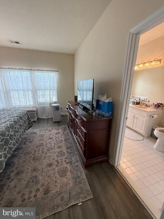 Building Photo - 9700 Kennoway Ct