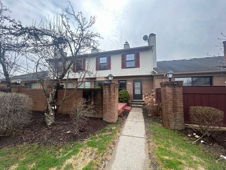 Building Photo - 31164 Country Way