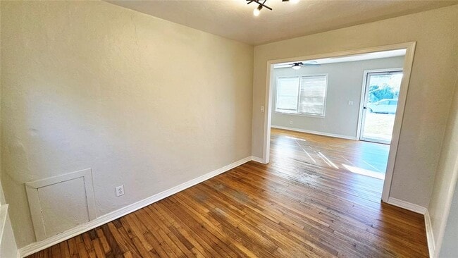 Building Photo - 4013 NW Liberty St