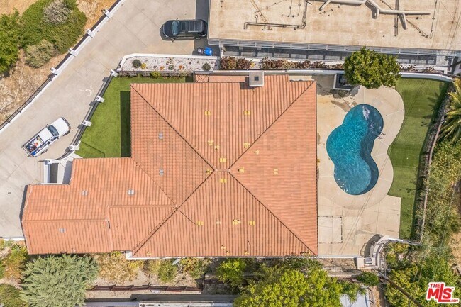 Building Photo - 4576 Martson Dr