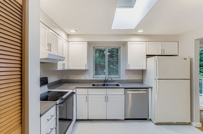 Building Photo - Beautiful Redmond Home Near Microsoft and ...
