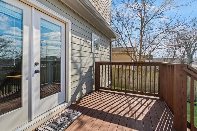 Building Photo - Beautiful North Nashville Home