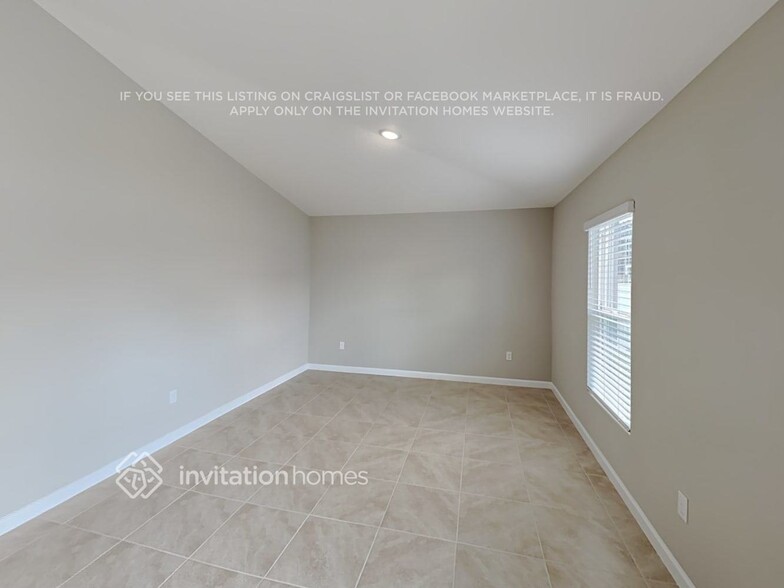 Building Photo - 1228 SE Navajo Ln
