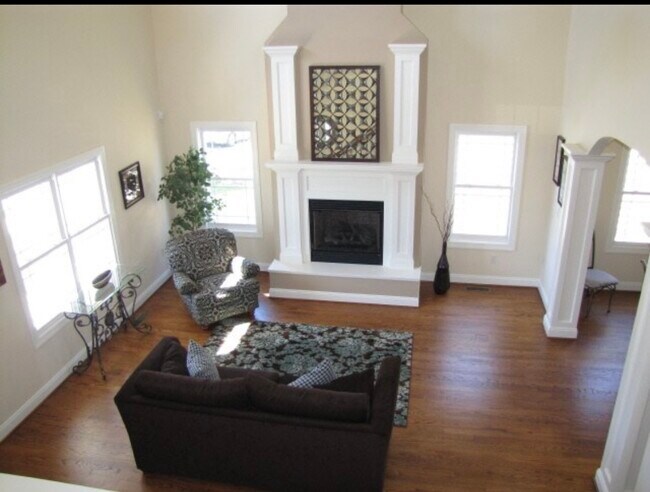 Building Photo - 1125 Cranberry Ct