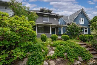Building Photo - Charming & Spacious 4-Square 3 BR/1.75 BA ...