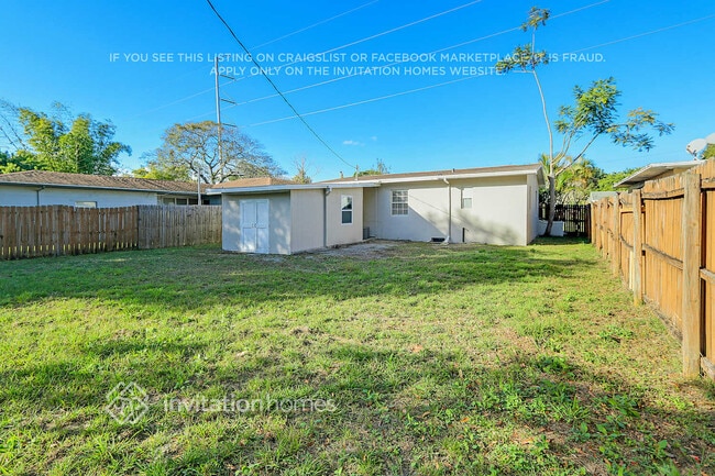 Building Photo - 2826 17Th Ave N