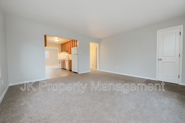 Building Photo - 2312 5th Ave N