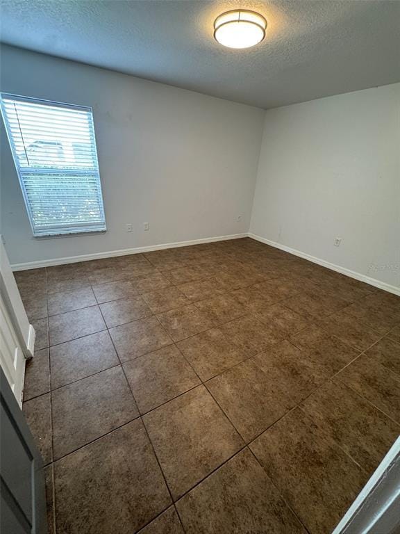 Building Photo - 3035 Walnut Ct