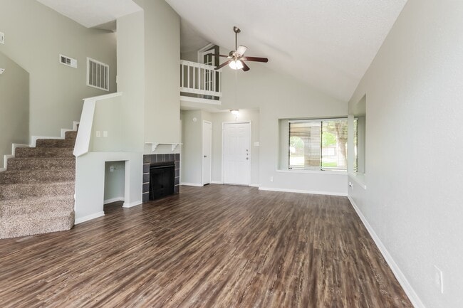 Building Photo - 2503 Silver Trumpet Dr