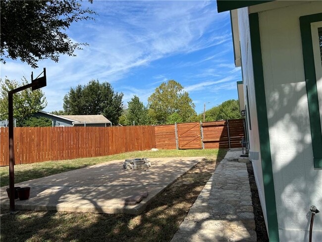 Building Photo - 515 Bonita Vista Dr